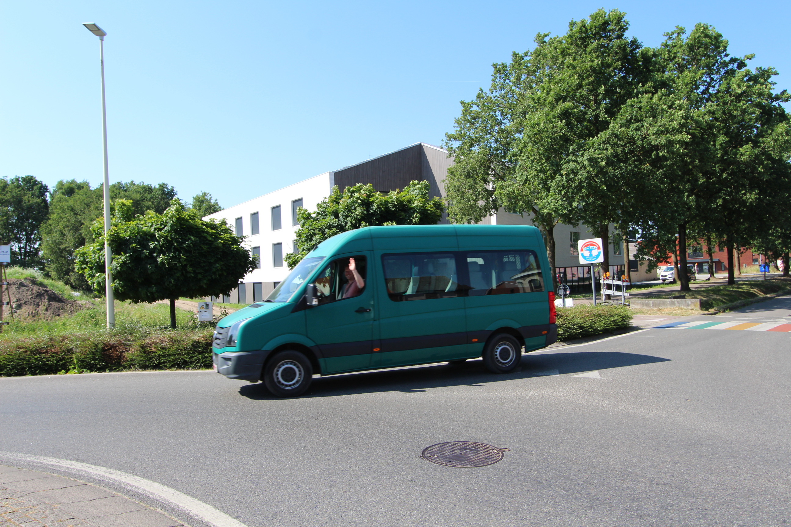 busje aan pvt Achterstraat