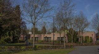 Buitenaanzicht van afdeling Wel
