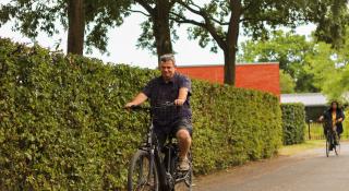 Mike op de fiets