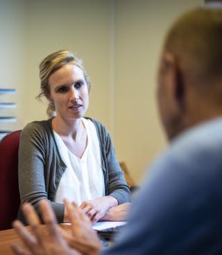 Arts in gesprek met patiënt